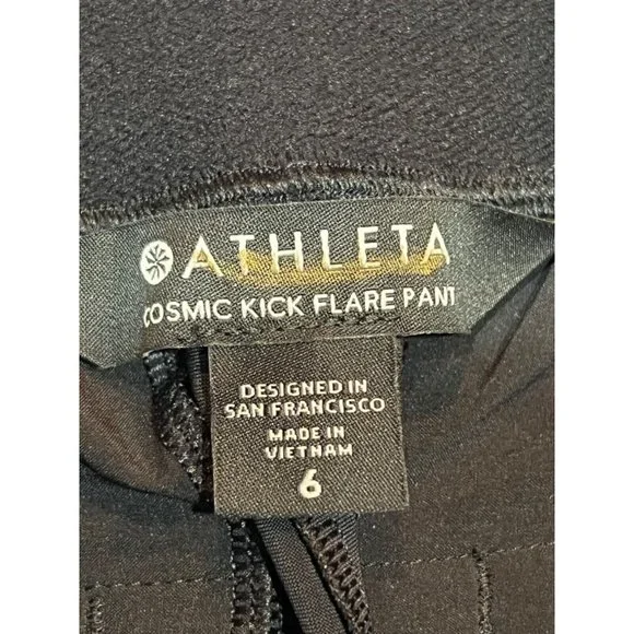 NWT ATHLETA Cosmic Kick Flare Pant Sz 6 Black Lightweight *DEFECT*